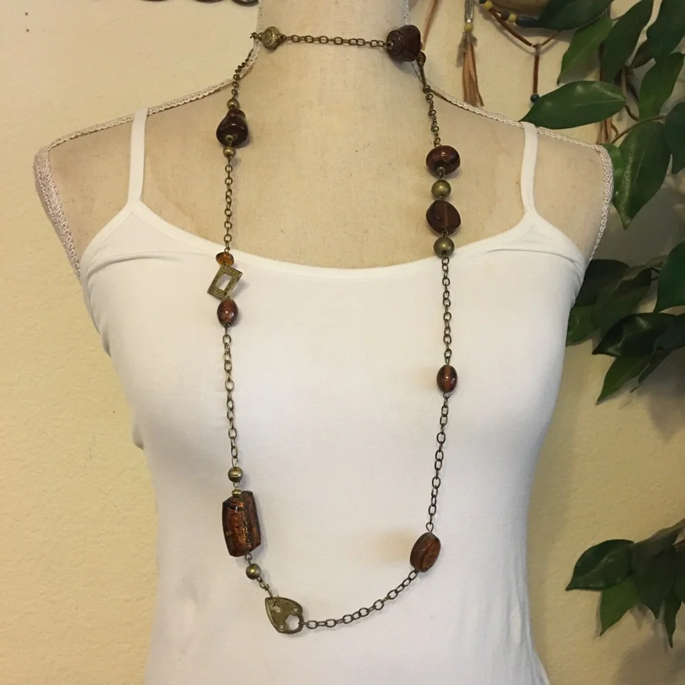 Vintage 70s brown glass brass tone chain necklace